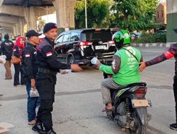 750 Paket Takjil untuk Pengendara dan Pejalan Kaki dari Komcam Cakung