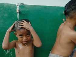 Senyum Riang Anak-Anak Sambut Hadirnya Manunggal Air bersih di Desa Mereka berkat adanya TMMD