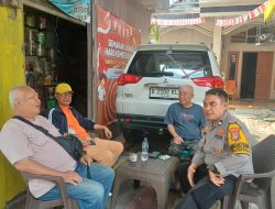 Bhabinkamtibmas Kranji Polsek Bekasi Barat Patroli Sambangi Warga, Pastikan Wilayah Aman